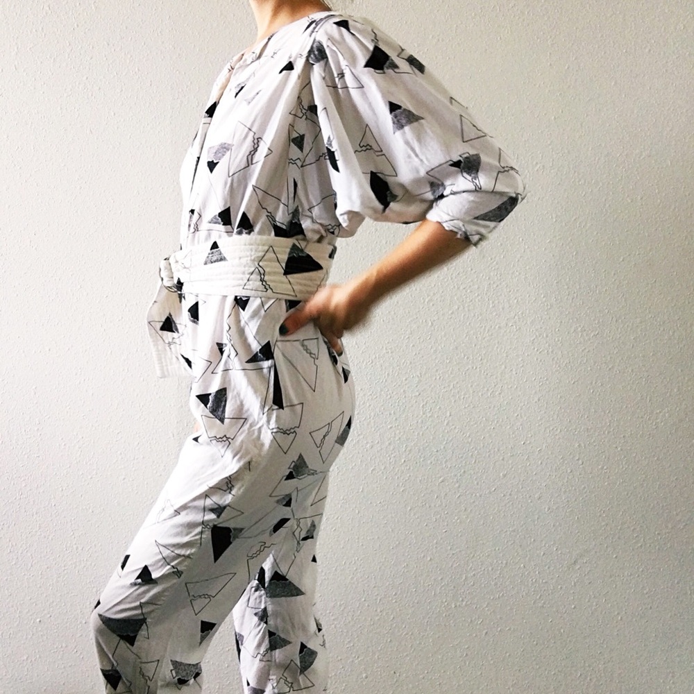 Norah Noh Vintage Geometric Print Jumpsuit Belted - Picture 2 of 7